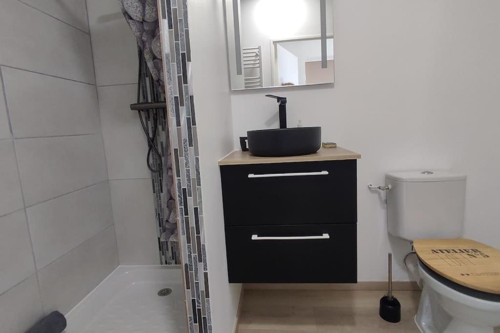 Appartement Tres Lumineux Avec Belle Vue Degagee Rochefort-en-Terre Exterior foto