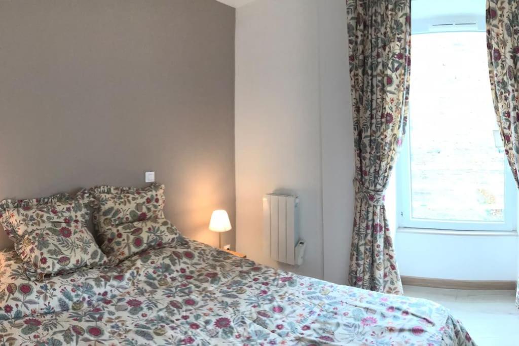 Appartement Tres Lumineux Avec Belle Vue Degagee Rochefort-en-Terre Exterior foto